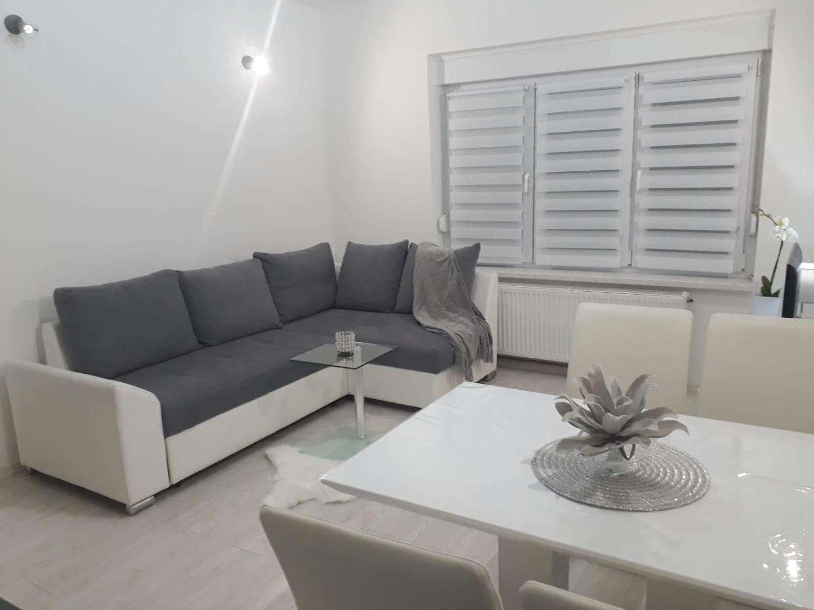 Apartman Kristina - Self Check In & Check Out Otočac Extérieur photo