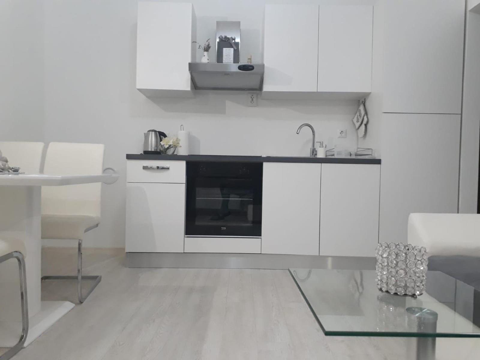Apartman Kristina - Self Check In & Check Out Otočac Extérieur photo